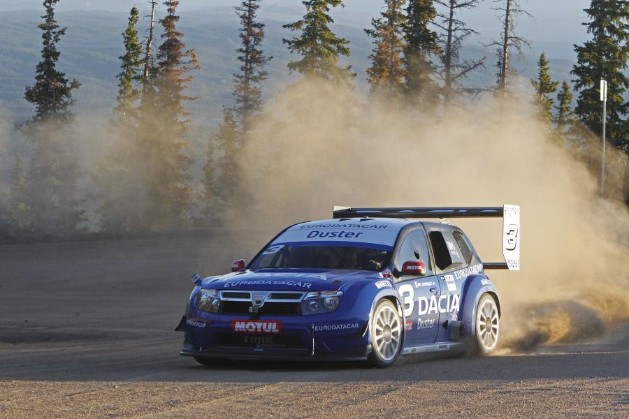  Dacia Duster No Limit Pikes Peak 2011 года  (фото 3 из 62)